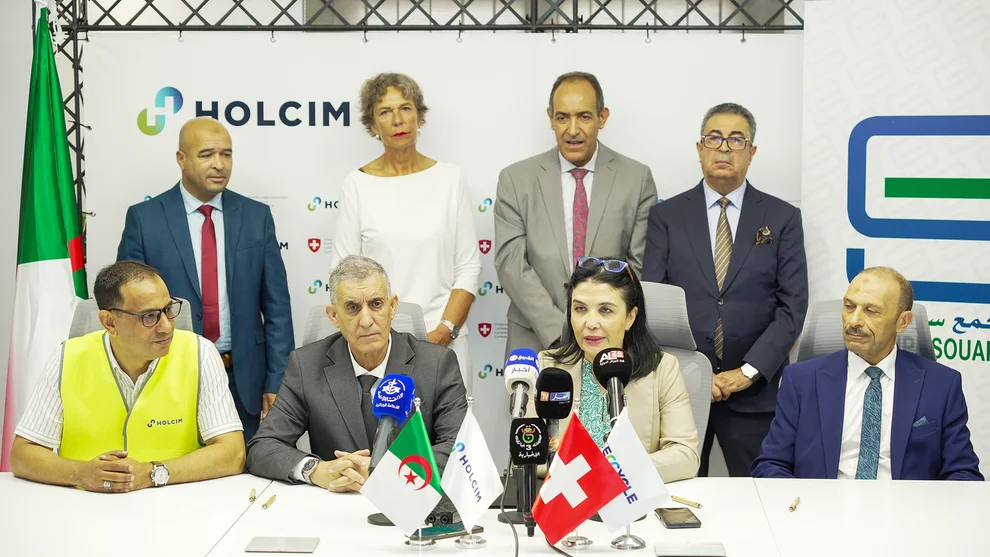 00_ambassadeur-de-suisse-visite-holcim-dz.jpeg